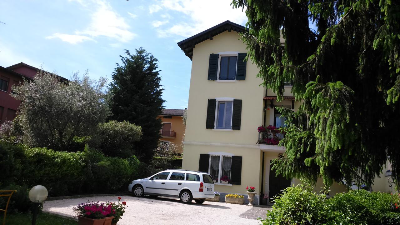 Appartamento Villa Margherita Desenzano del Garda Exterior photo