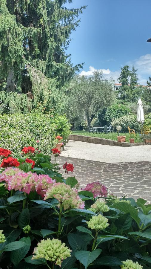 Appartamento Villa Margherita Desenzano del Garda Exterior photo