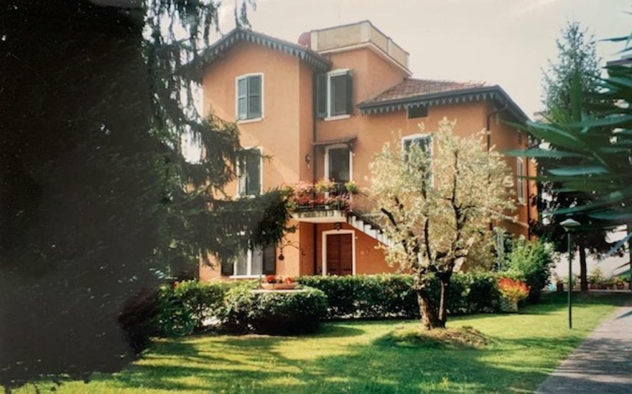Appartamento Villa Margherita Desenzano del Garda Exterior photo